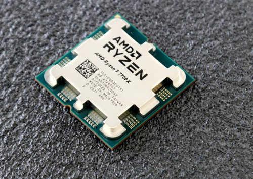 AMD RYZEN 7700X PROCESSORE 8 CORE/16 THREAD SFRENATI ARCHITETTURA ZEN 4 40 MB L3 CACHE 105 W 4.5 GHZ TDP FINO A 5.4 GHZ FREQUENZA BOOST SOCKET AMD 5 DDR5 E PCIE 5.0